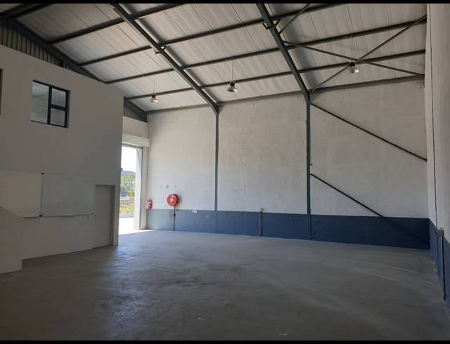 232M² WAREHOUSE TO LET IN RIVERGATE